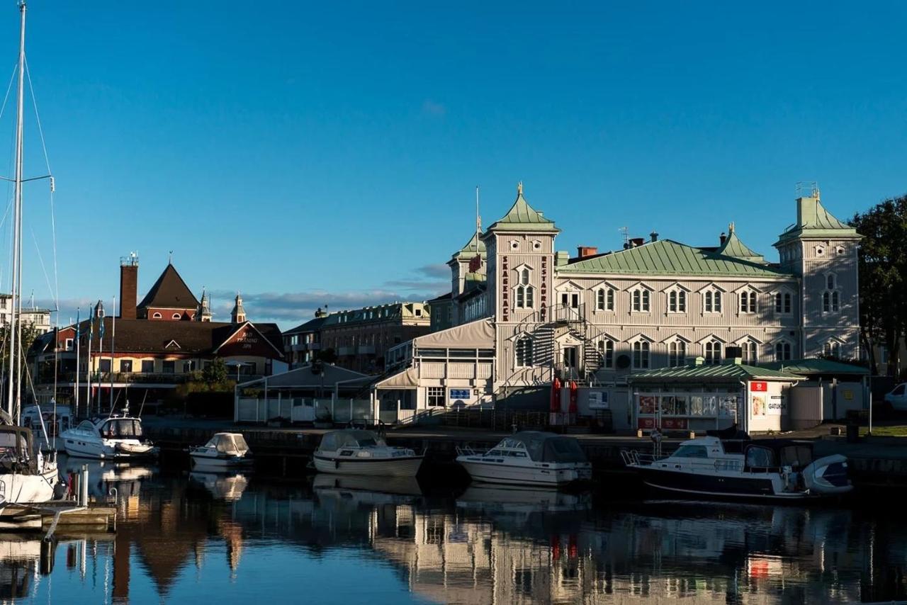 1 Rums-Laegenheter, Gangavstand Till Stroemstads Centrum Eksteriør billede
